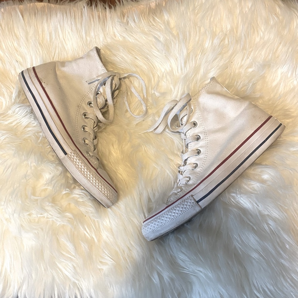 Women’s High Top Converse